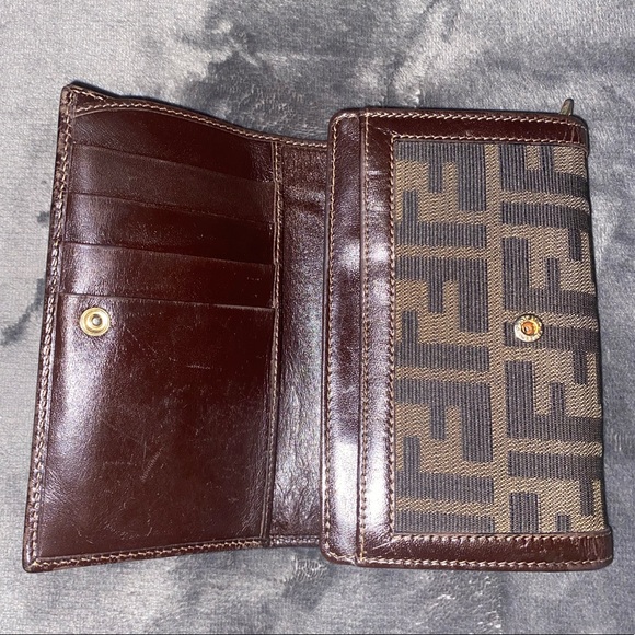 Authentic Fendi Zucca Wallet w/Brown Leather Trim - Picture 5 of 10